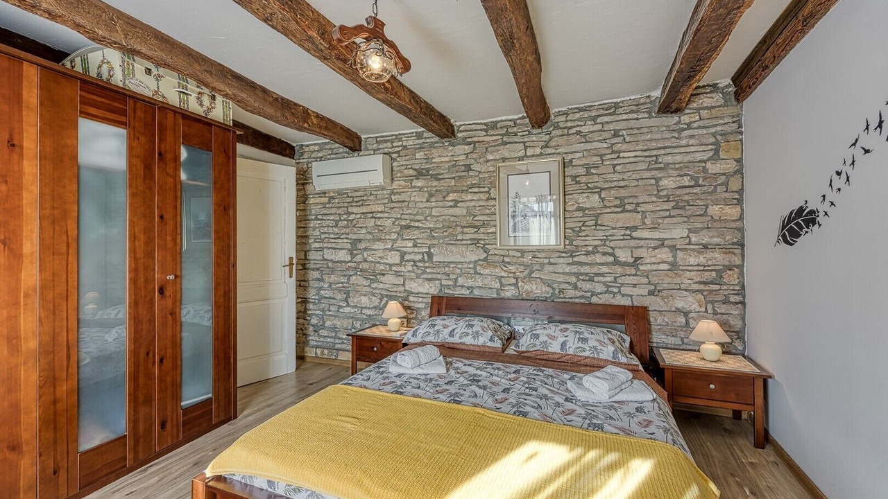 Photo of Bedroom in Heki
