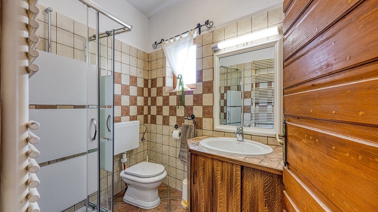 Photo of Bathroom in Heki