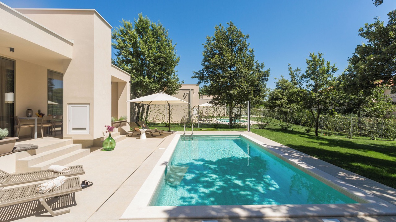 Photo of Outdoor in Tadini