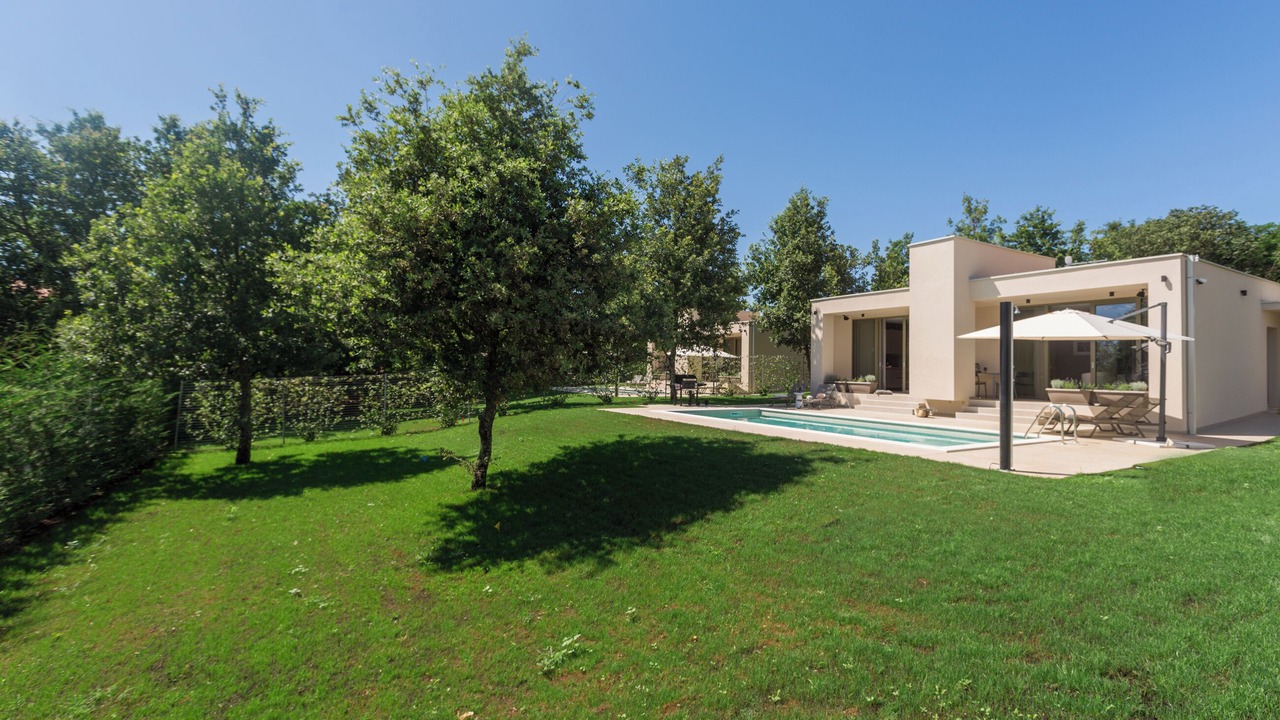 Photo of Outdoor in Tadini