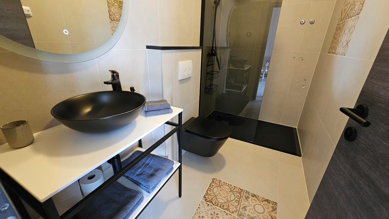 Photo of Bathroom in Matohanci