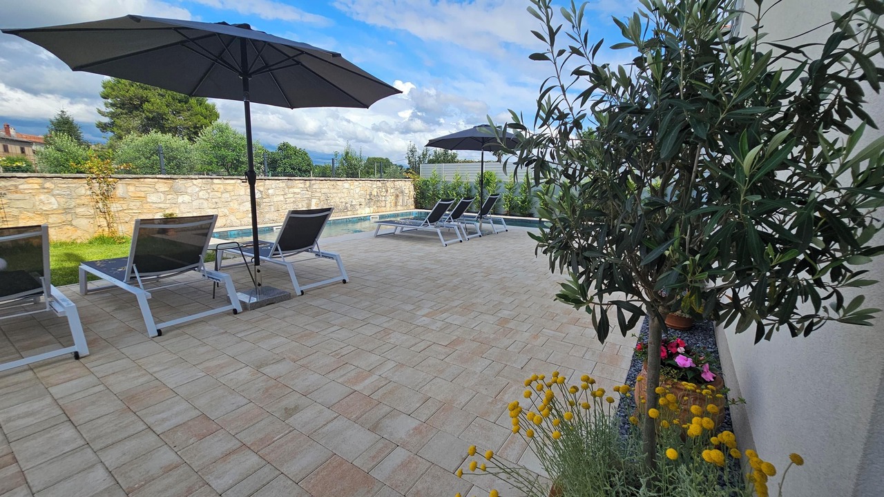 Photo of Outdoor in Matohanci