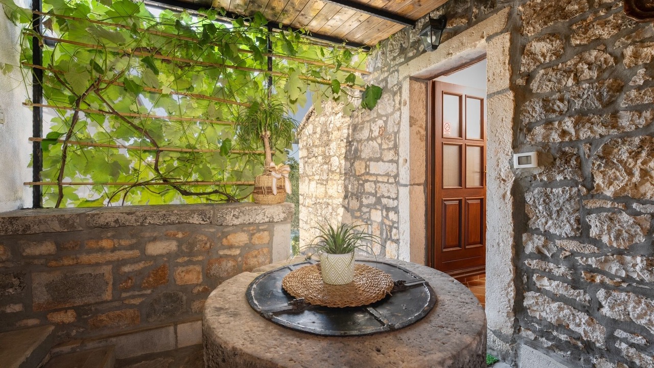 Photo of Patio Balcony in Jehnici