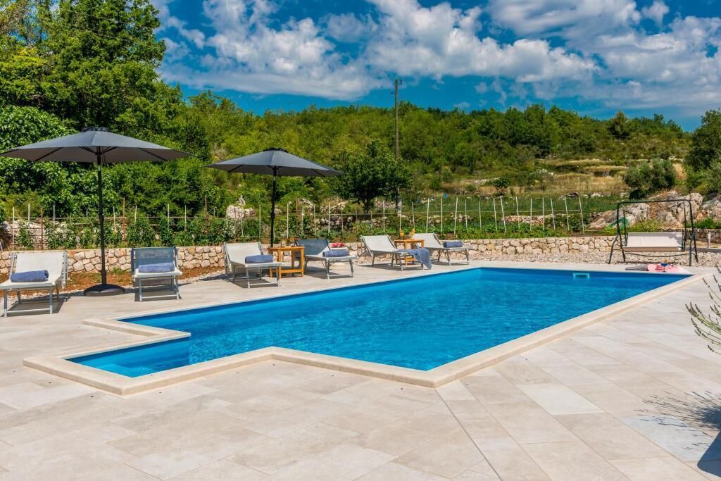 Photo of Outdoor in Orasac