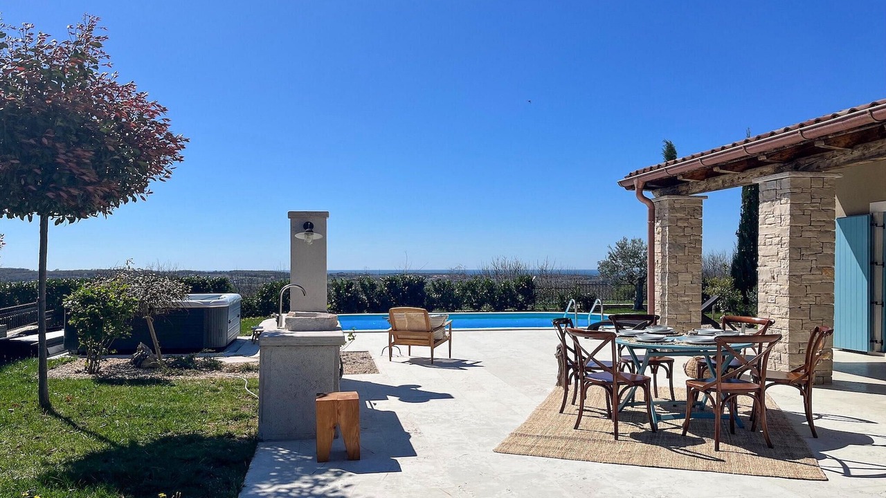 Photo of Outdoor in Vardica