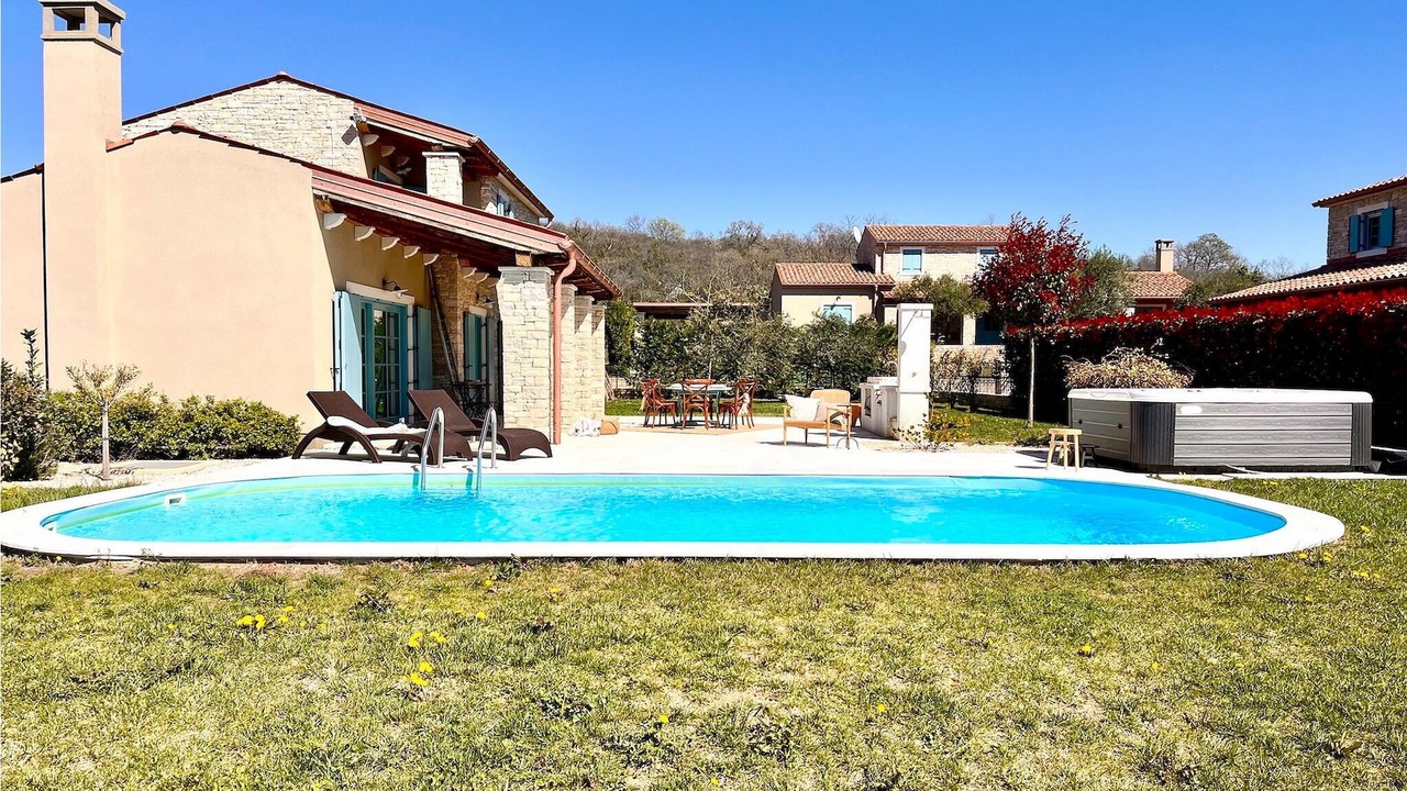 Photo of Outdoor in Vardica