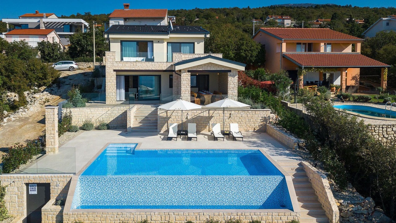 Photo of Outdoor in Smrika