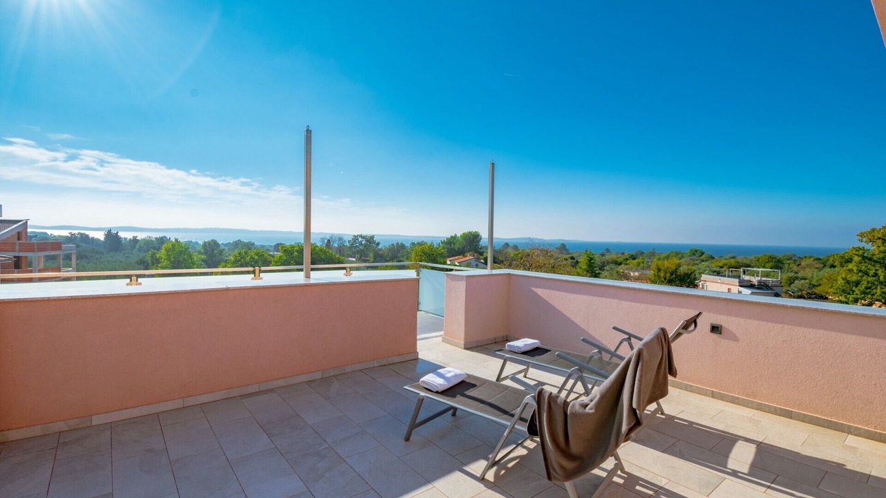 Photo of Patio Balcony in Peroj