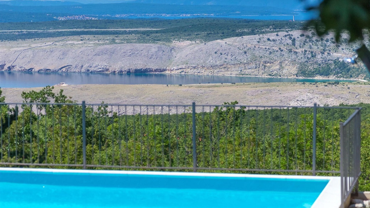 Photo of Outdoor in Smrika