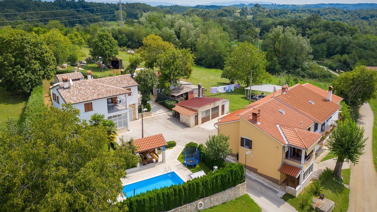Photo of Outdoor in Lindar