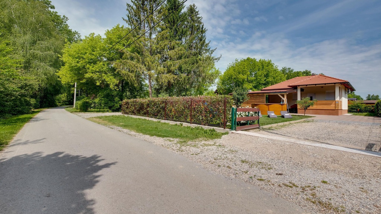 Photo of Others in Petrinja