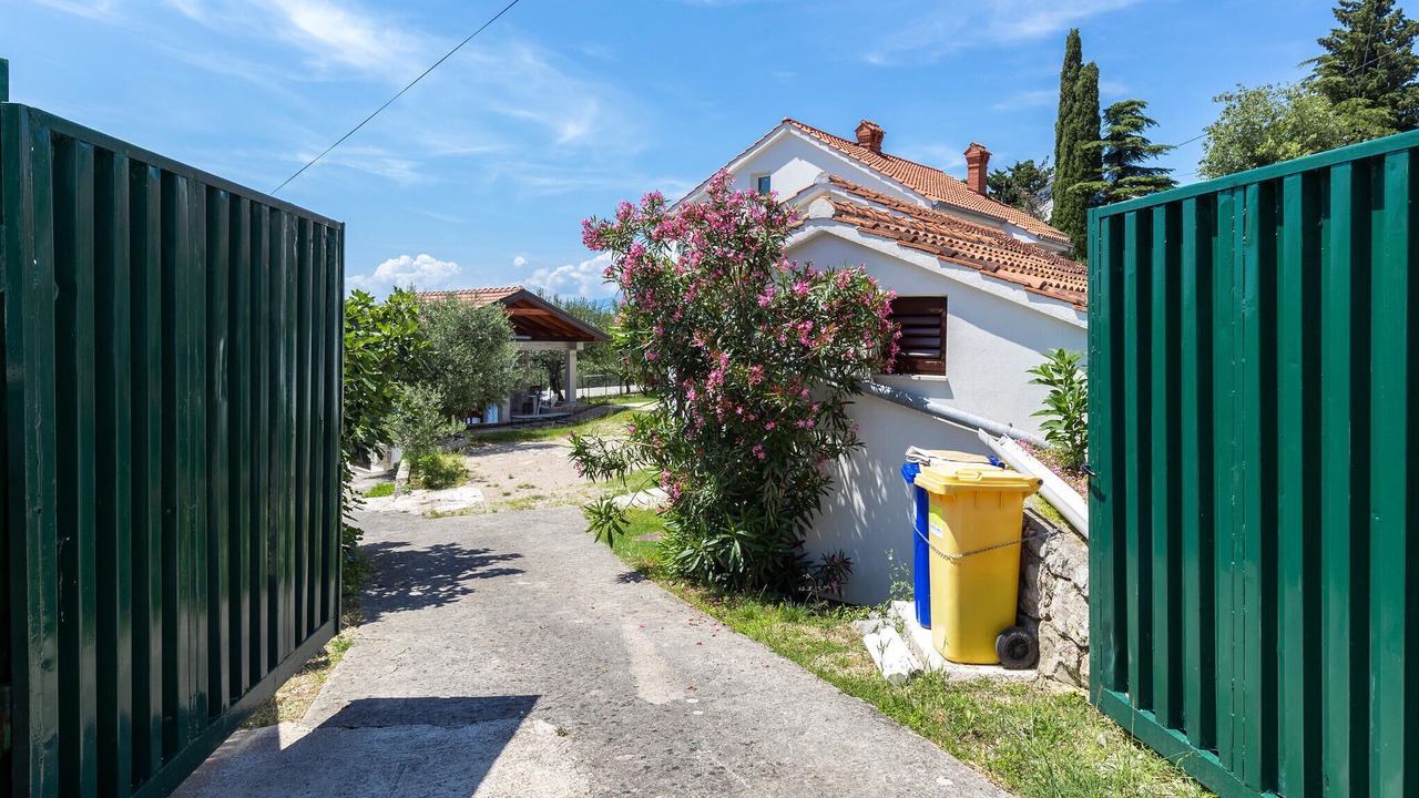 Photo of Others in Omisalj