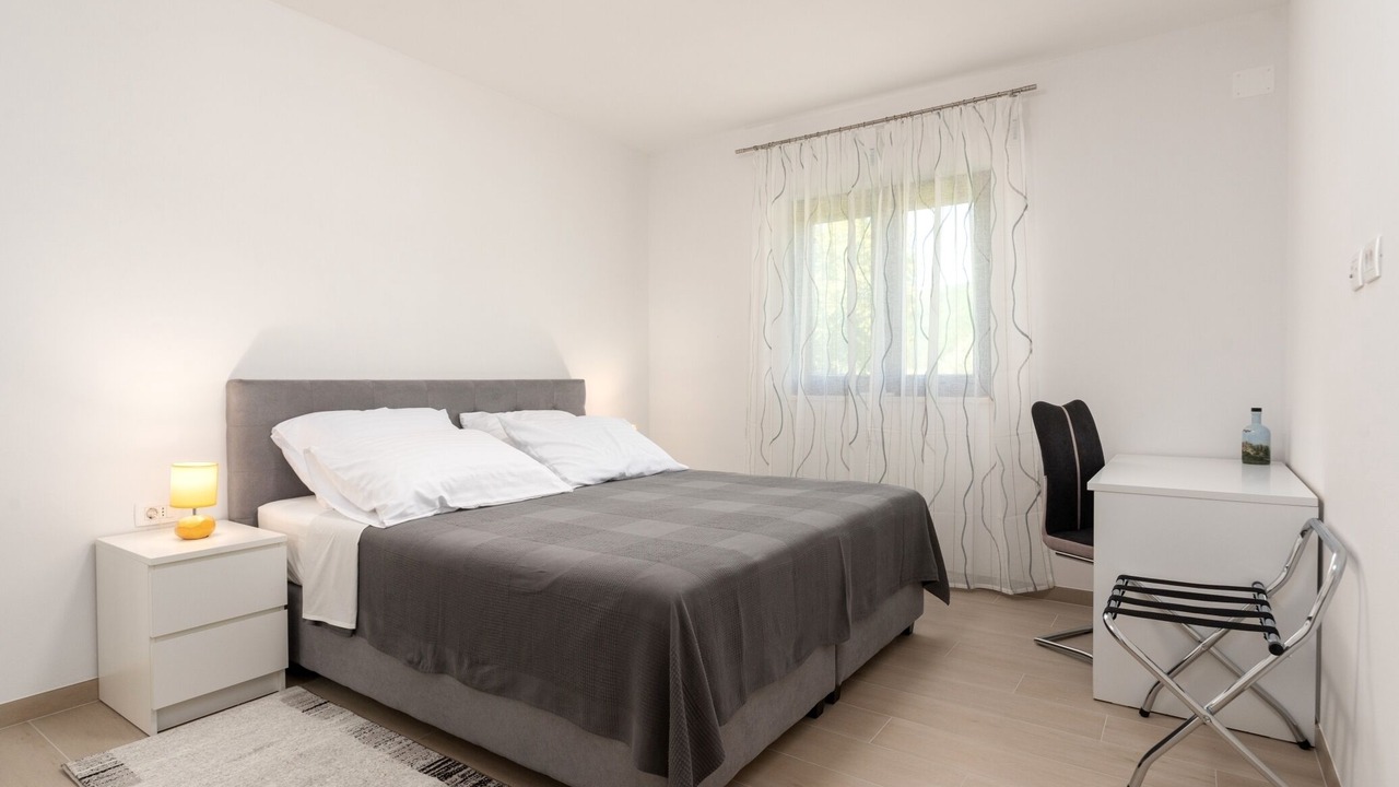 Photo of Bedroom in Draguc