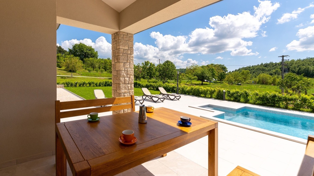 Photo of Outdoor in Draguc