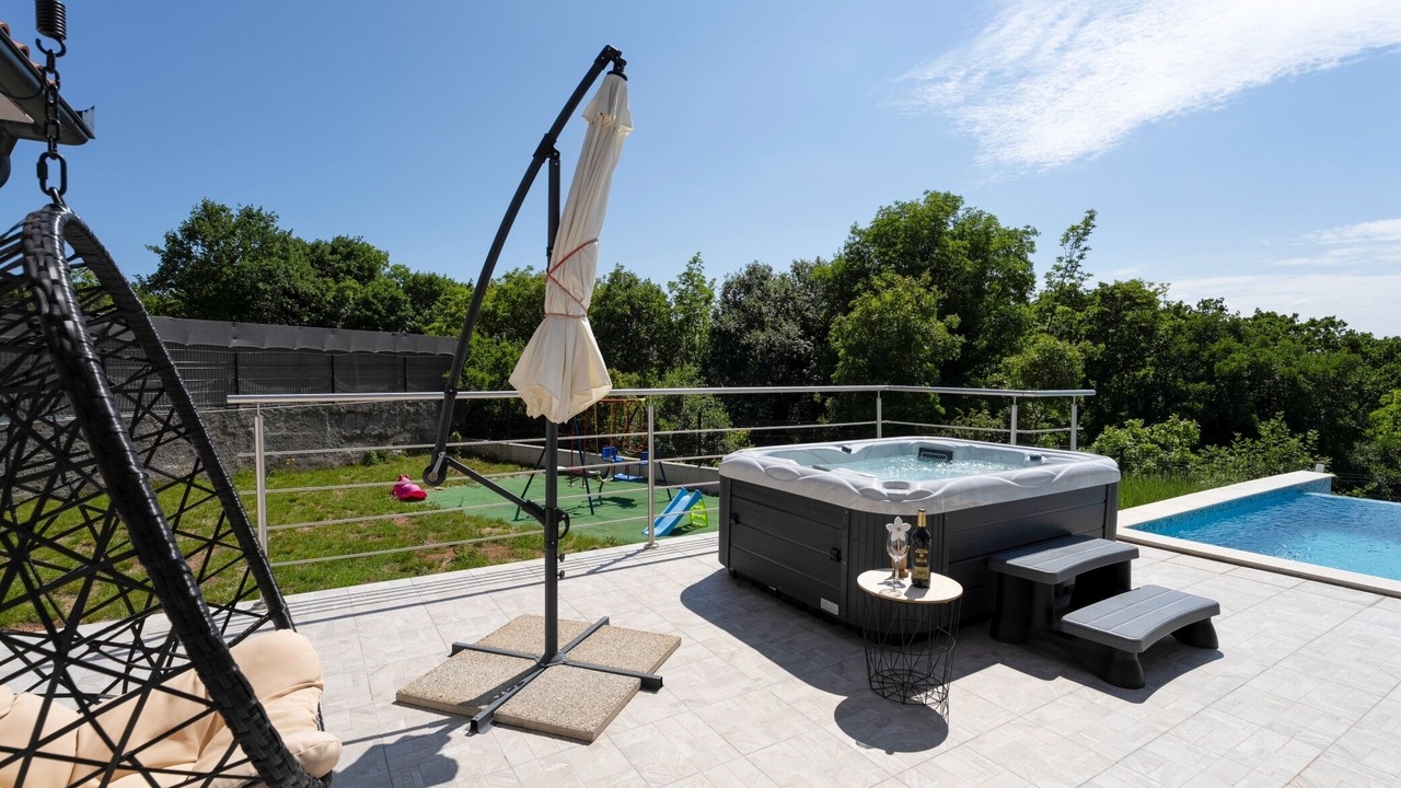 Photo of Outdoor in Brgod