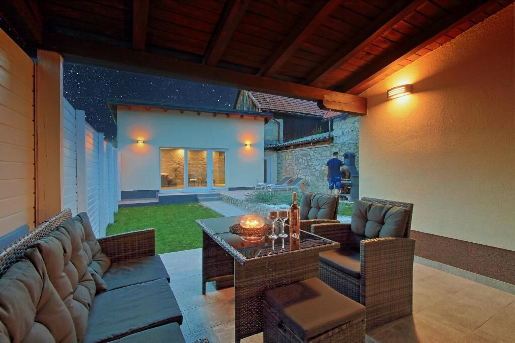 Photo of Patio Balcony in Brinje