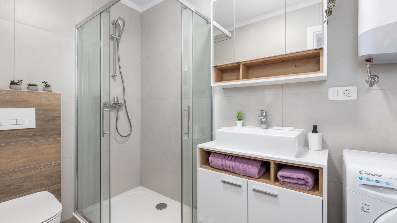 Photo of Bathroom in Buzdohanj
