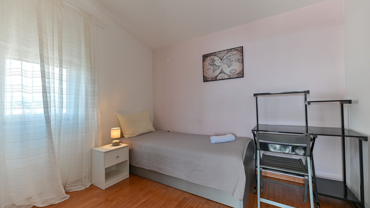 Photo of Bedroom in Okrug Gornji