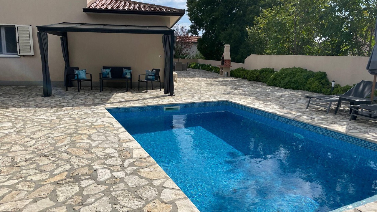 Photo of Outdoor in Brgod
