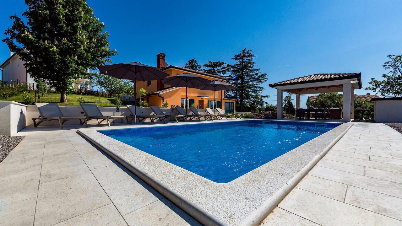Photo of Outdoor in Rogocana