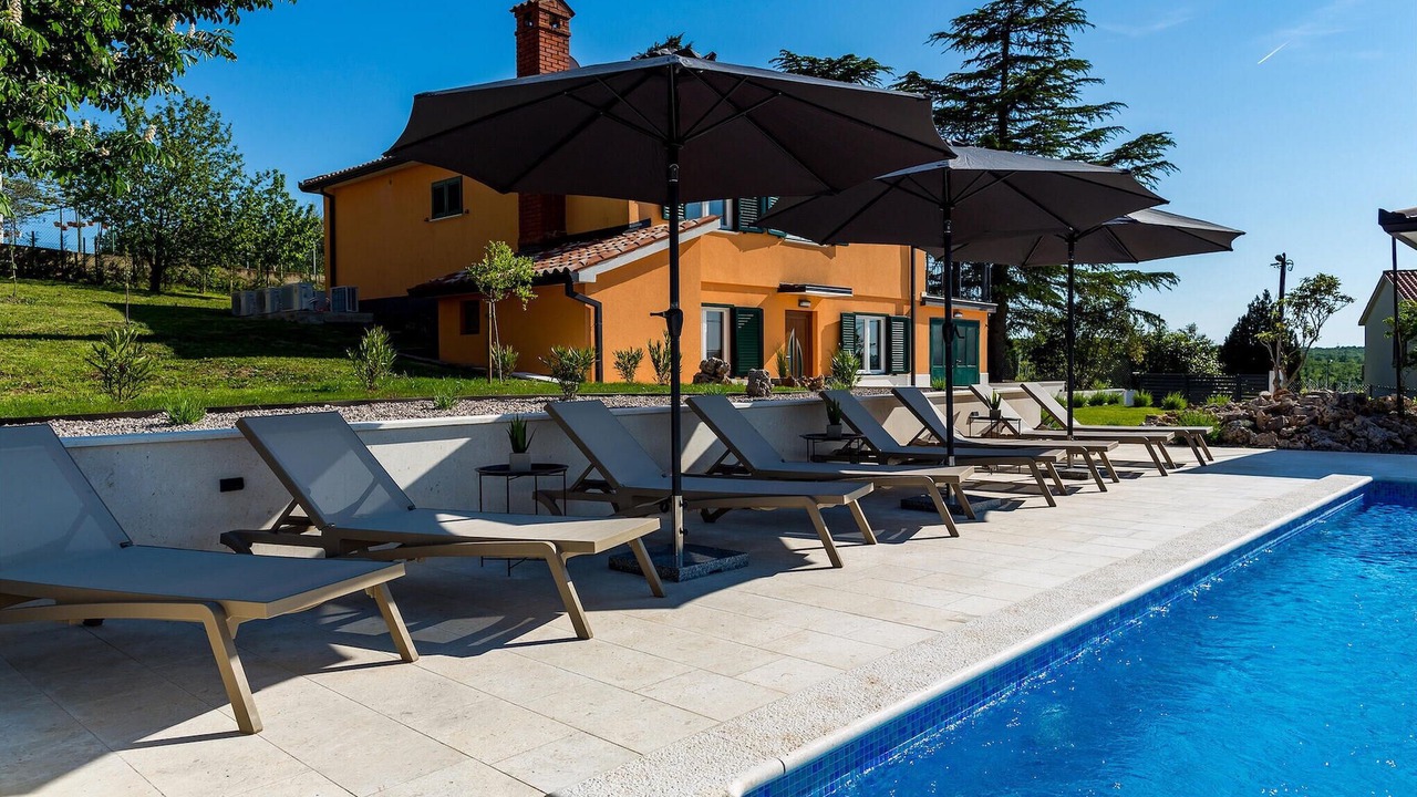 Photo of Outdoor in Rogocana