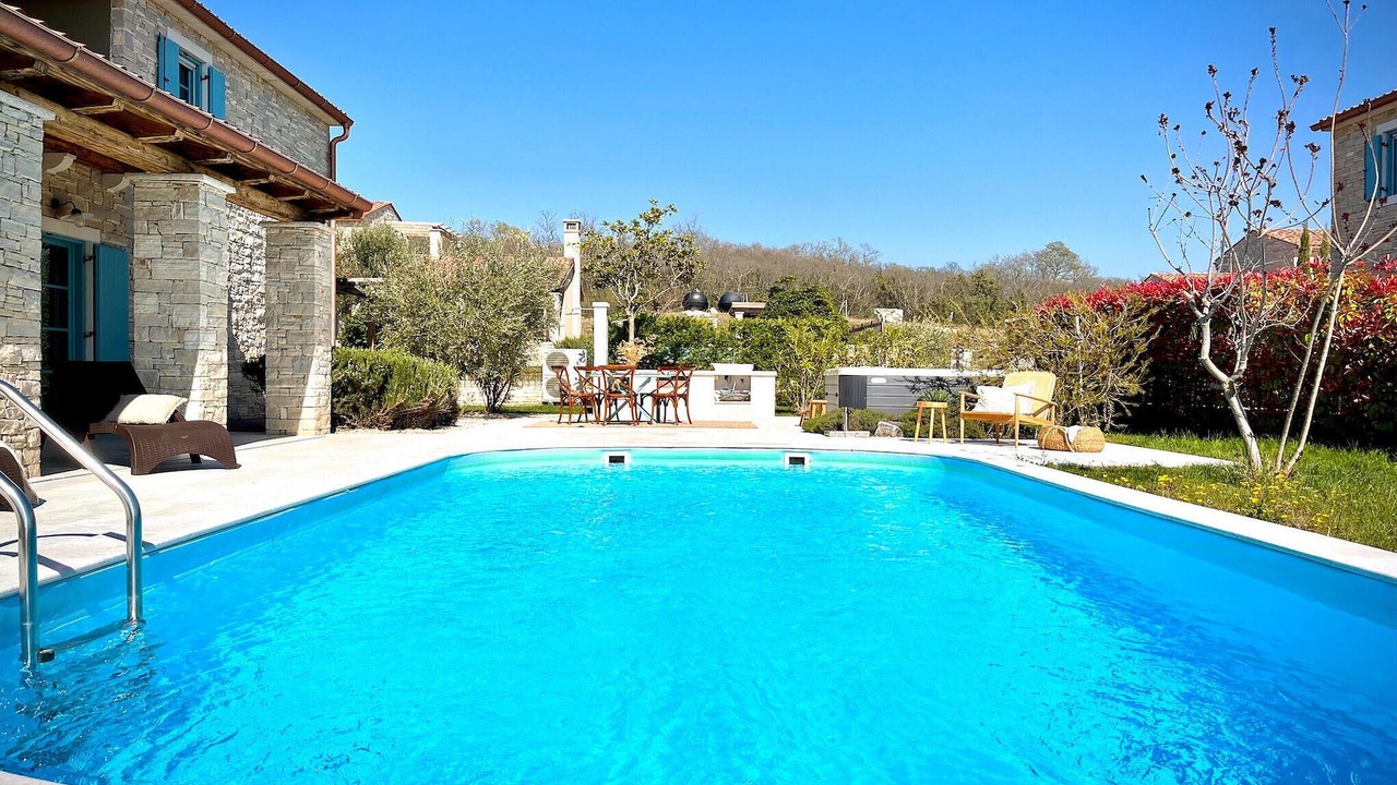 Photo of Outdoor in Vardica