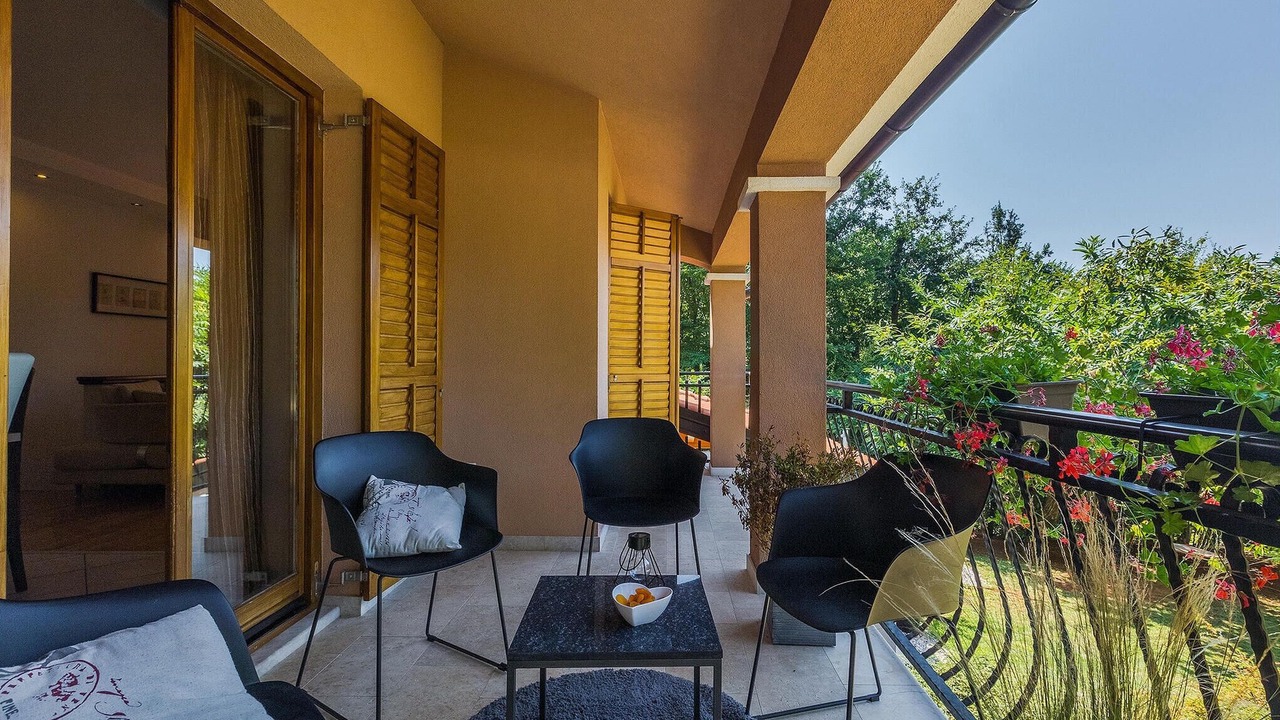 Photo of Others in Heki