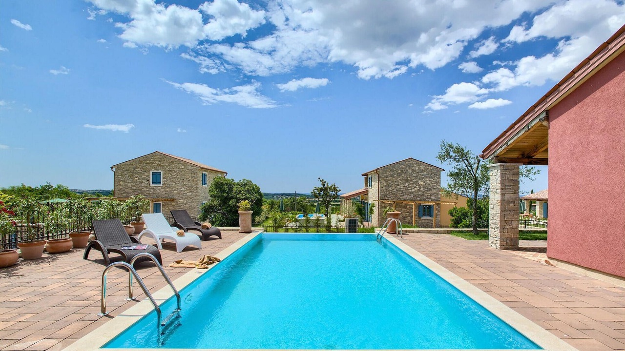Photo of Outdoor in Vardica