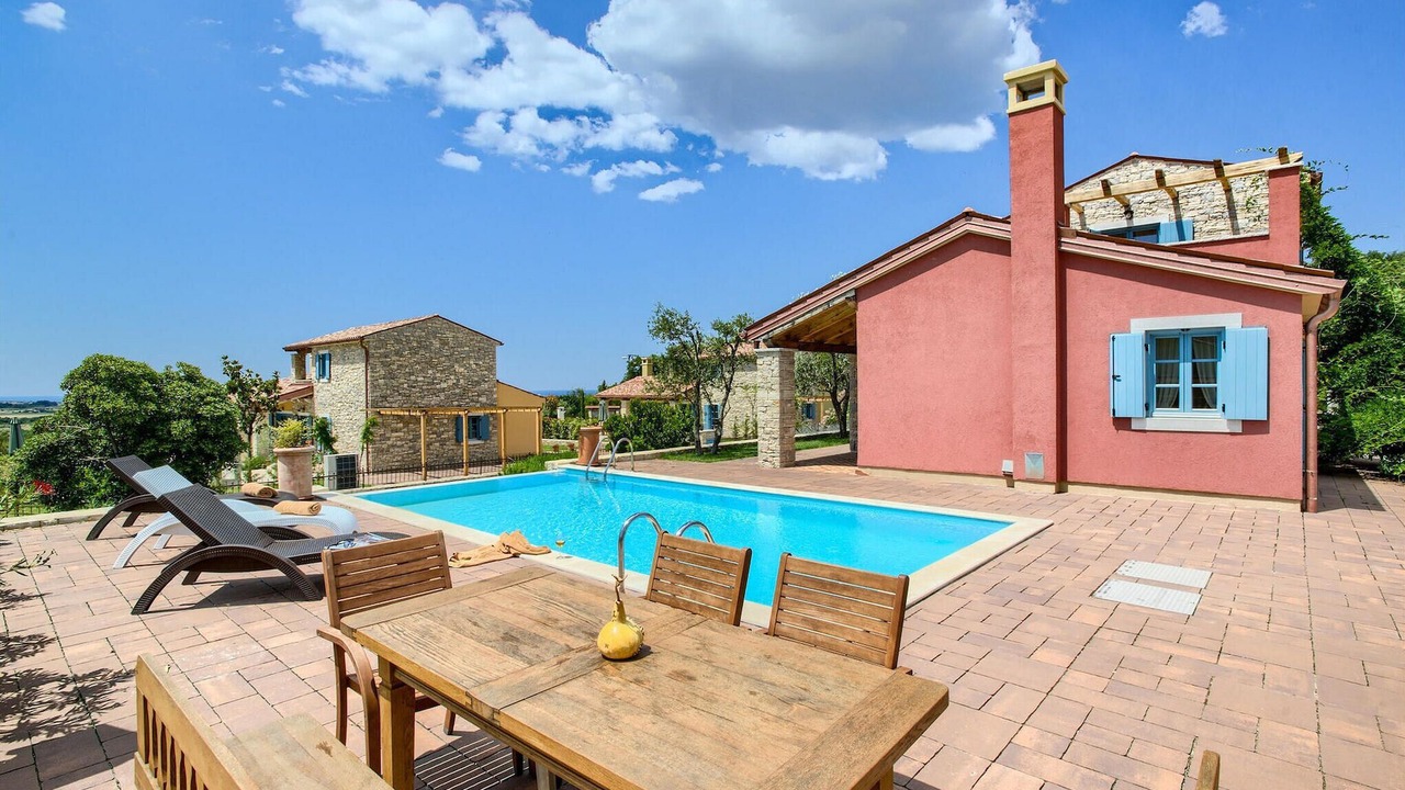 Photo of Outdoor in Vardica