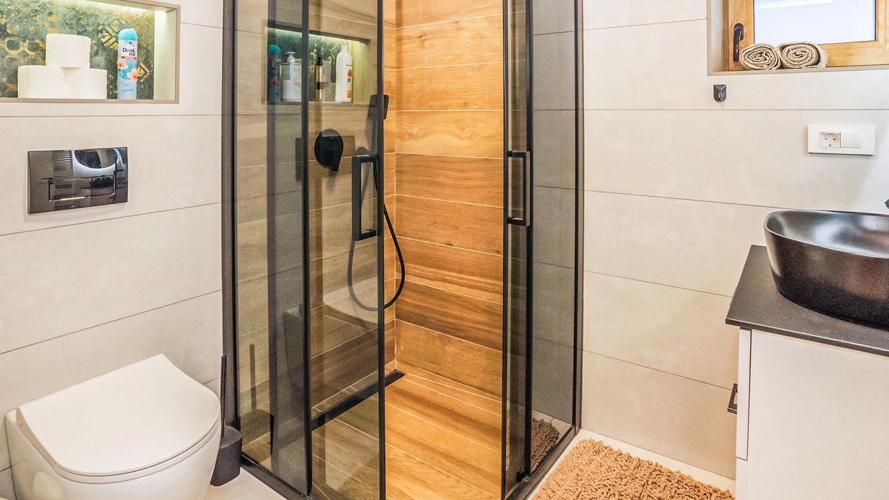 Photo of Bathroom in Platak