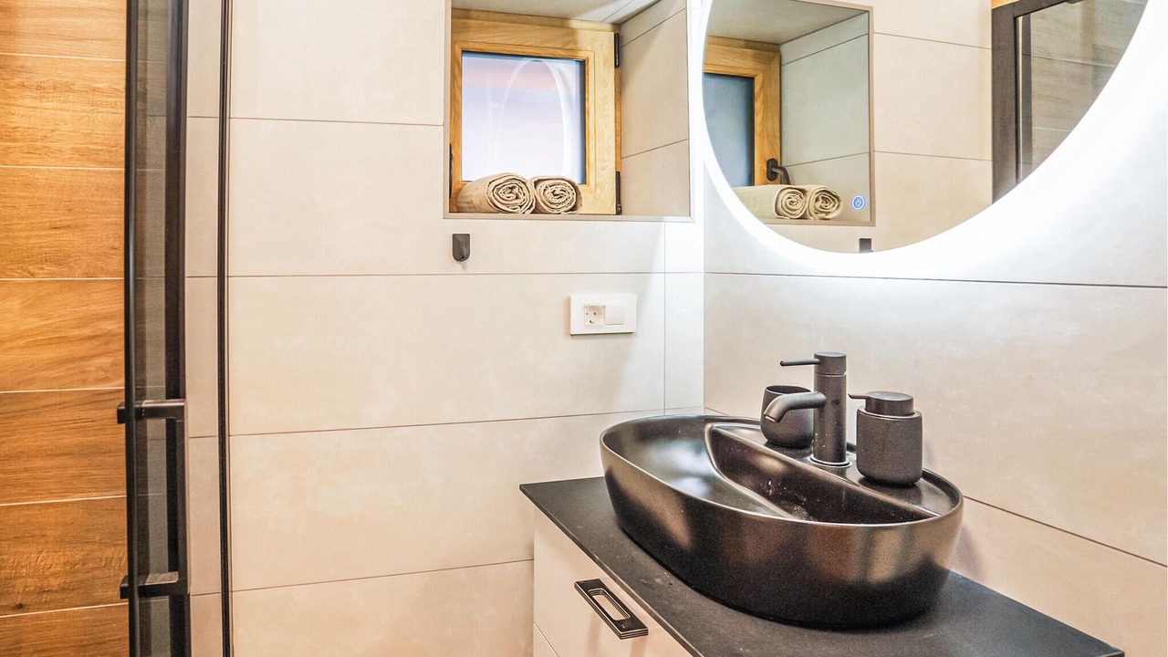 Photo of Bathroom in Platak