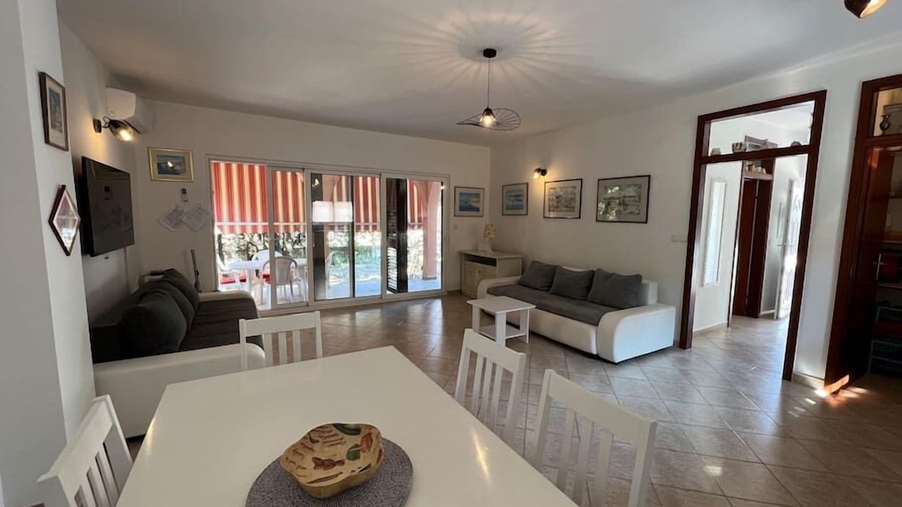Photo of Livingroom in Simuni