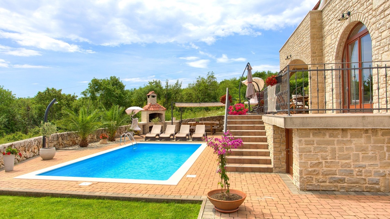 Photo of Outdoor in Salatic