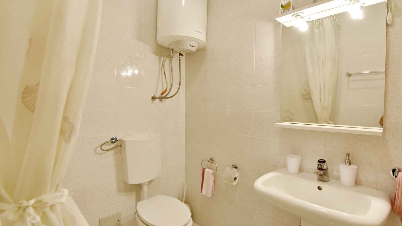 Photo of Bathroom in Murine