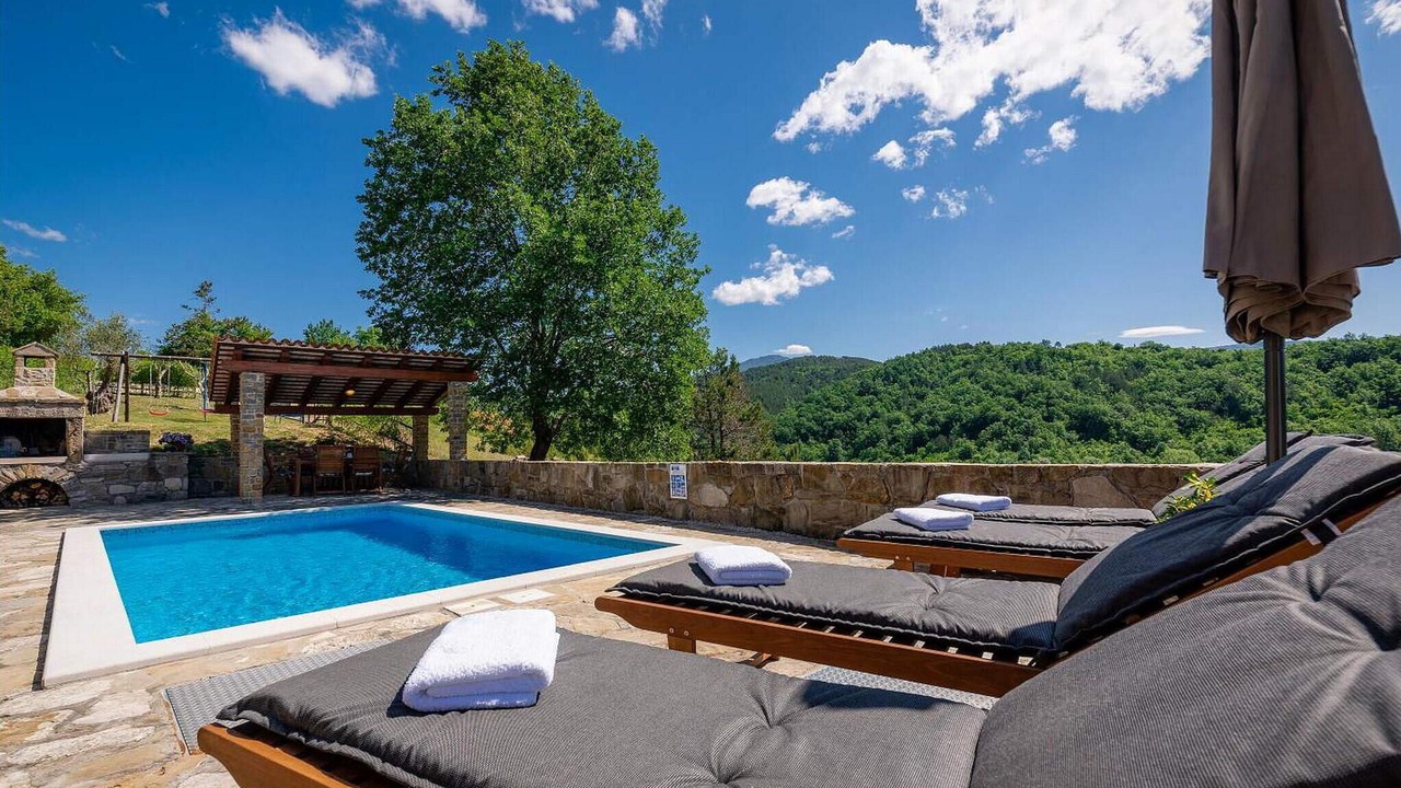 Photo of Outdoor in Pican