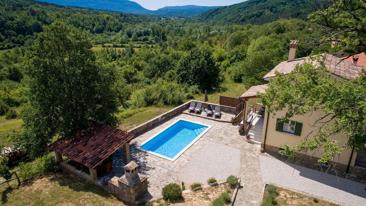 Photo of Outdoor in Pican