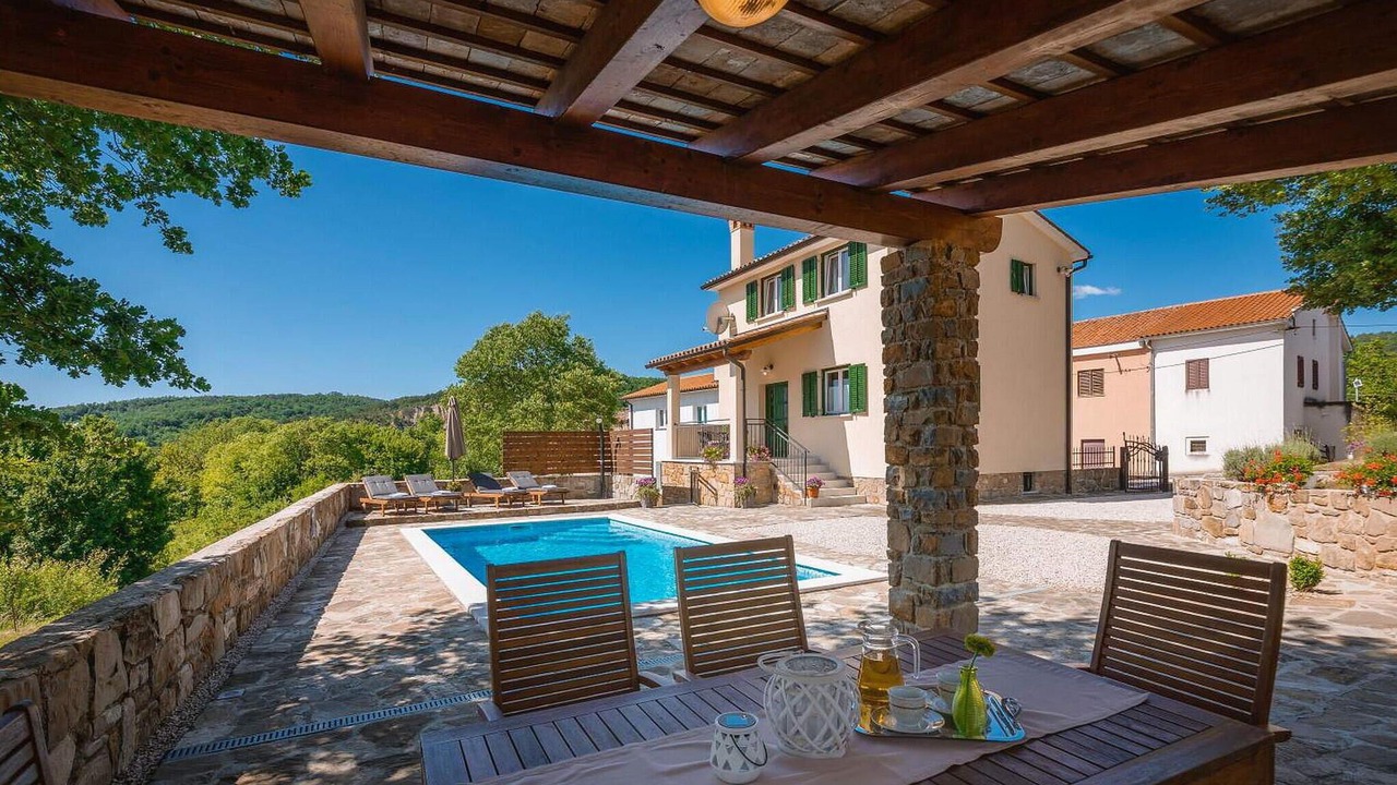 Photo of Outdoor in Pican