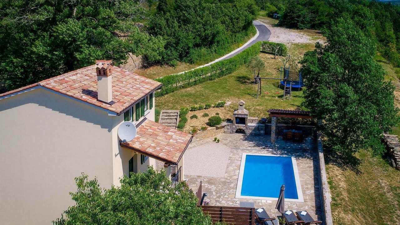 Photo of Outdoor in Pican