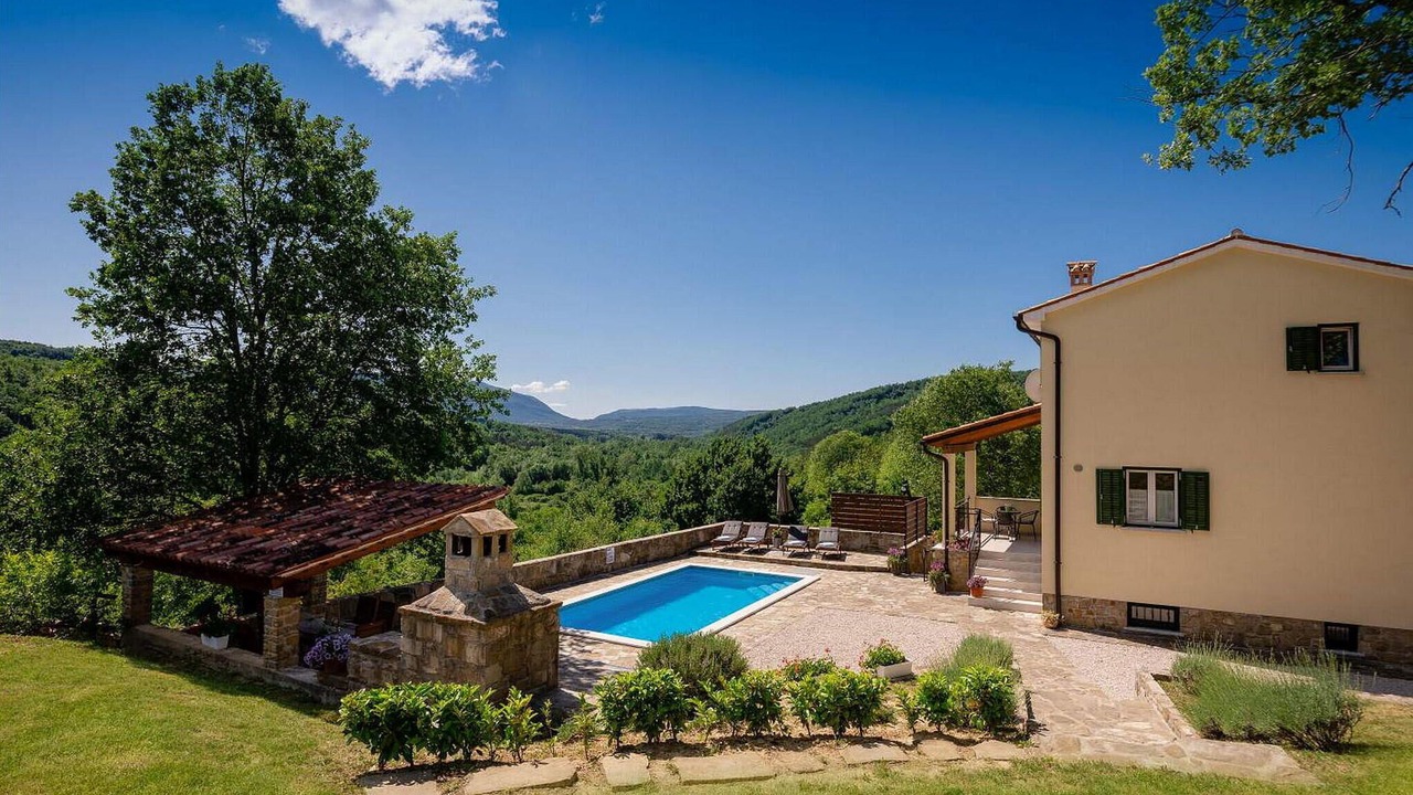 Photo of Outdoor in Pican