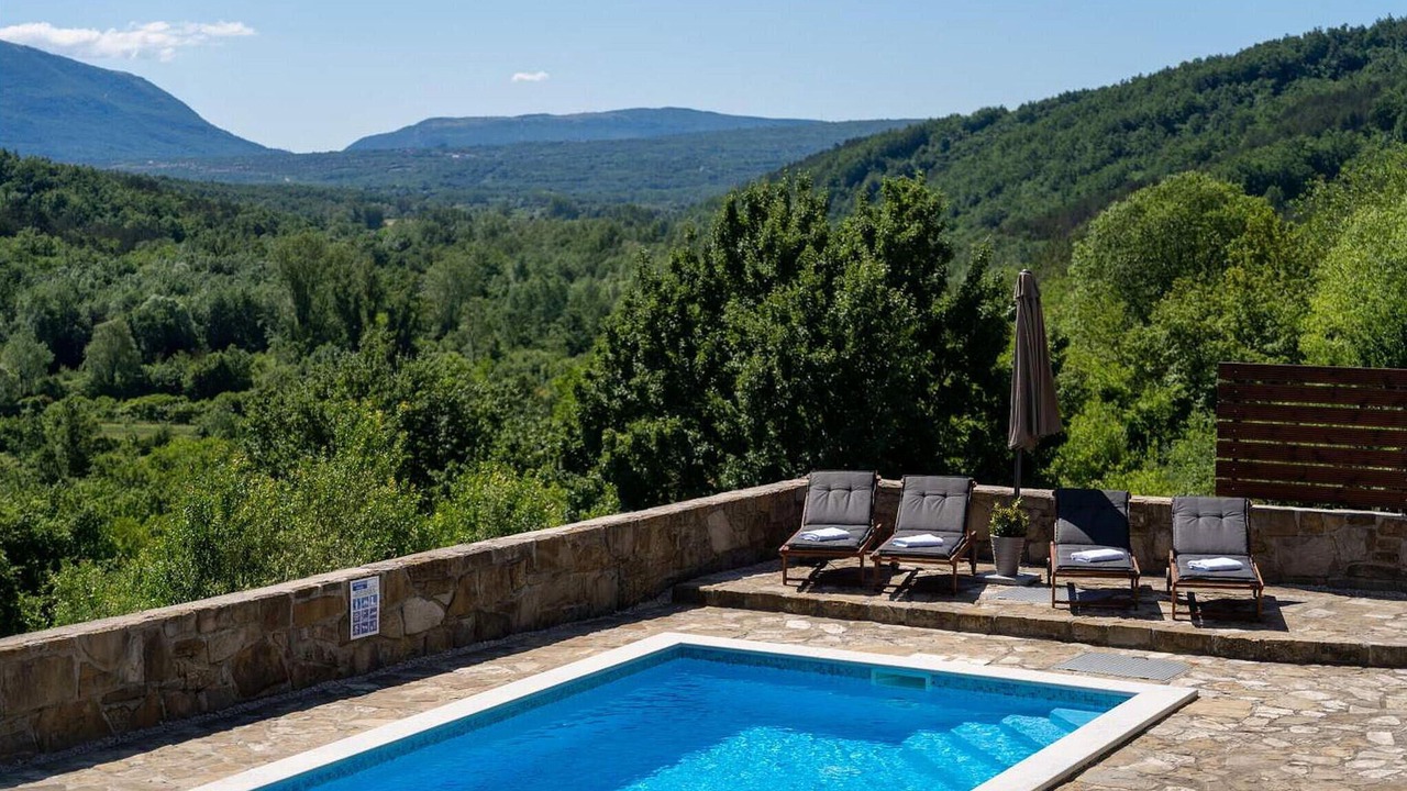 Photo of Outdoor in Pican