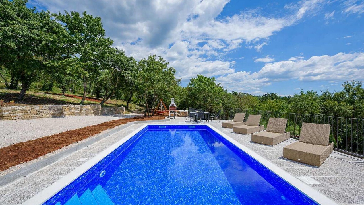 Photo of Outdoor in Cepic