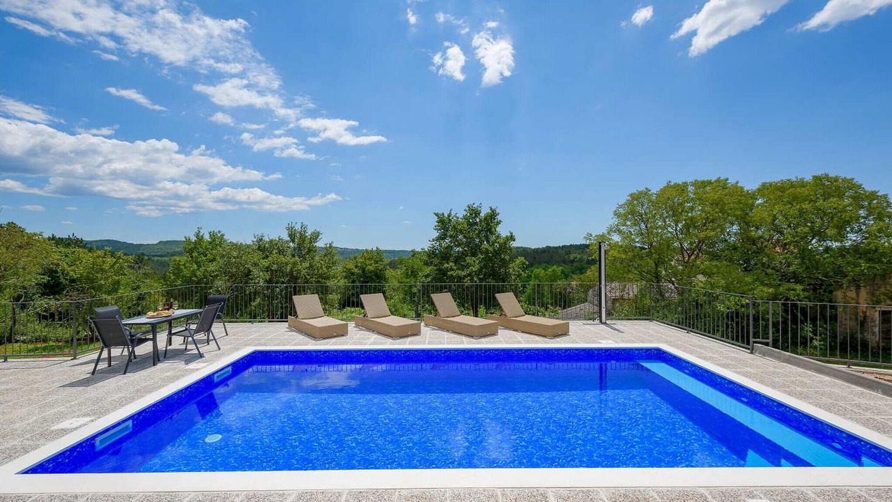 Photo of Outdoor in Cepic