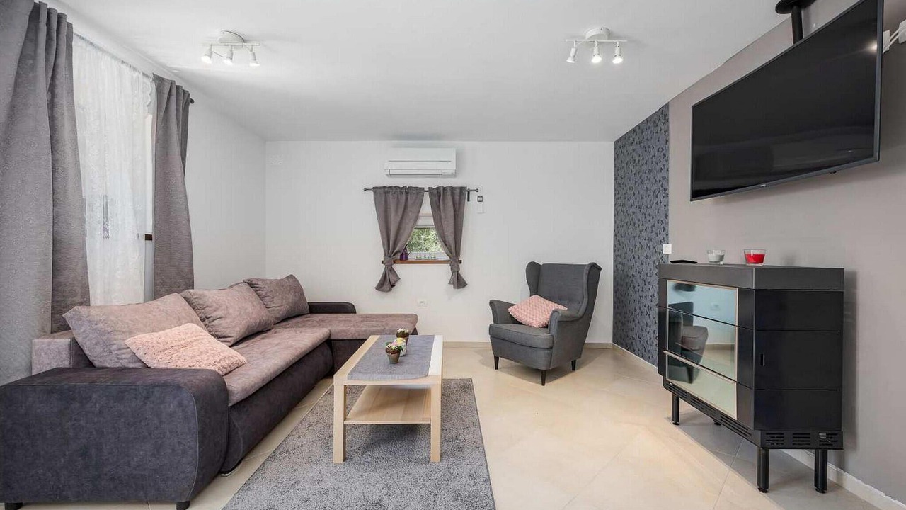 Photo of Bedroom in Cepic