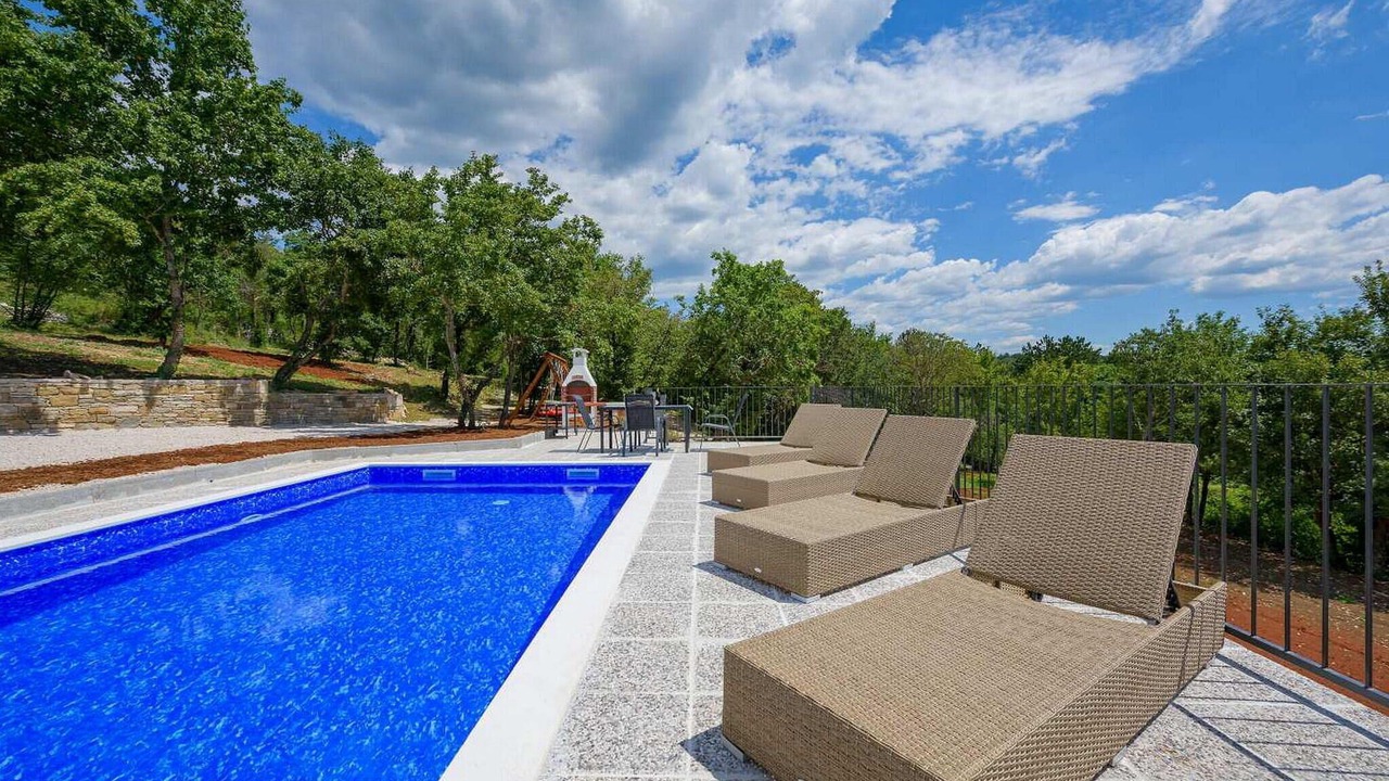 Photo of Outdoor in Cepic
