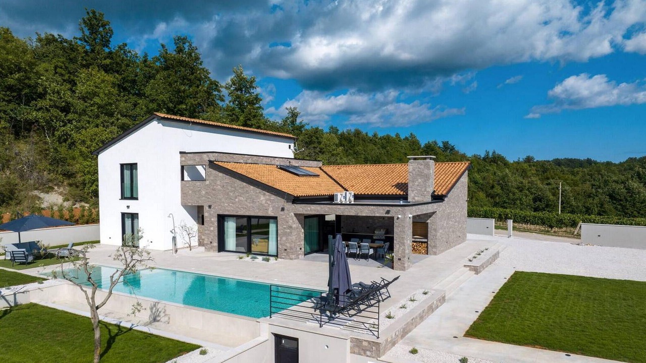Photo of Outdoor in Gracisce