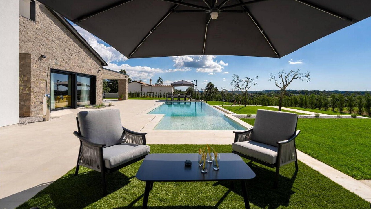 Photo of Outdoor in Gracisce