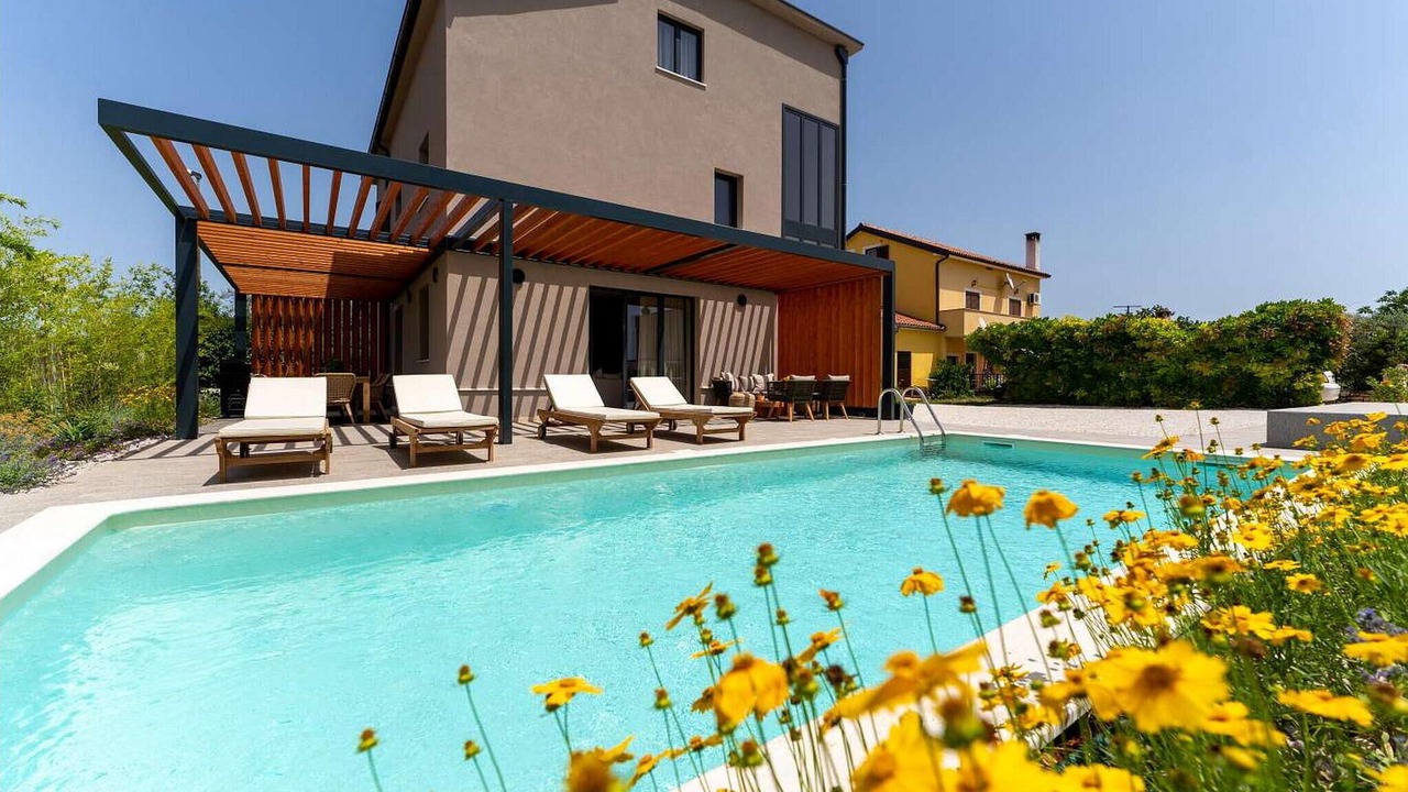 Photo of Outdoor in Cervar