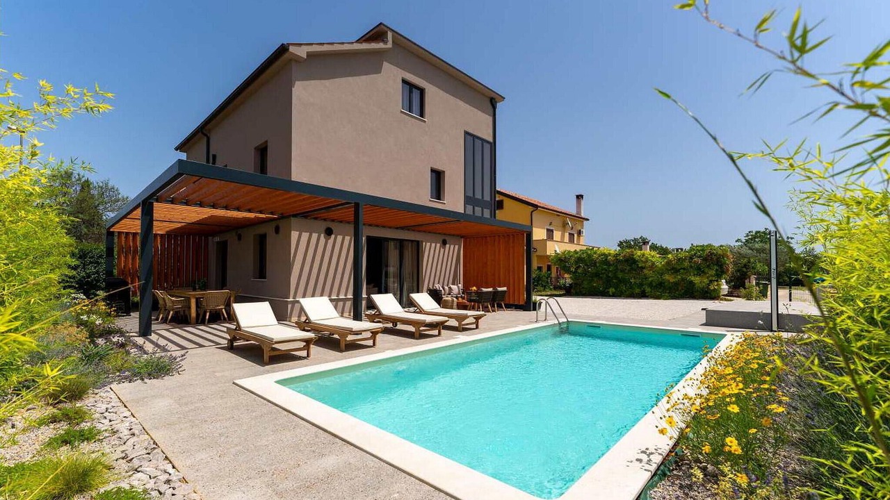 Photo of Outdoor in Cervar