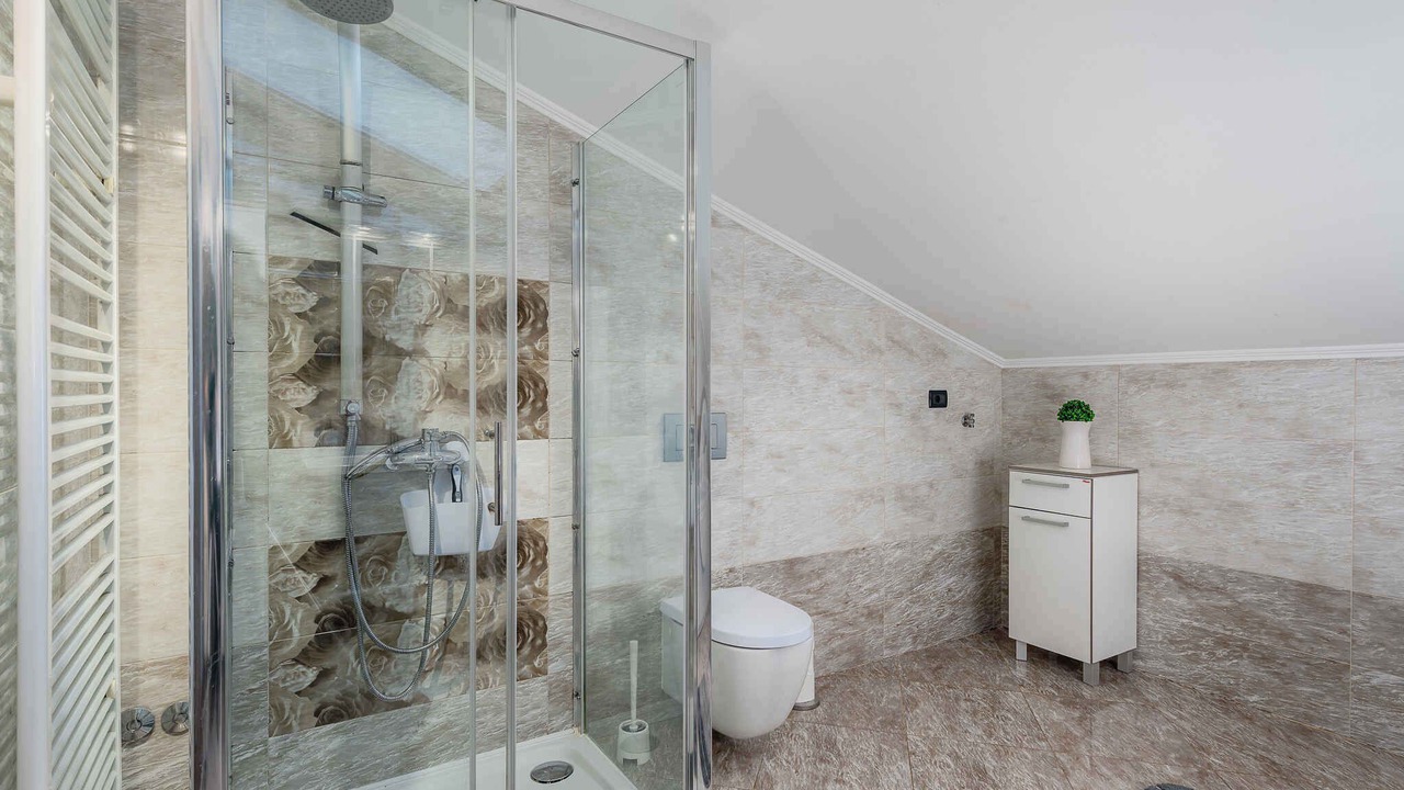 Photo of Bathroom in Murine
