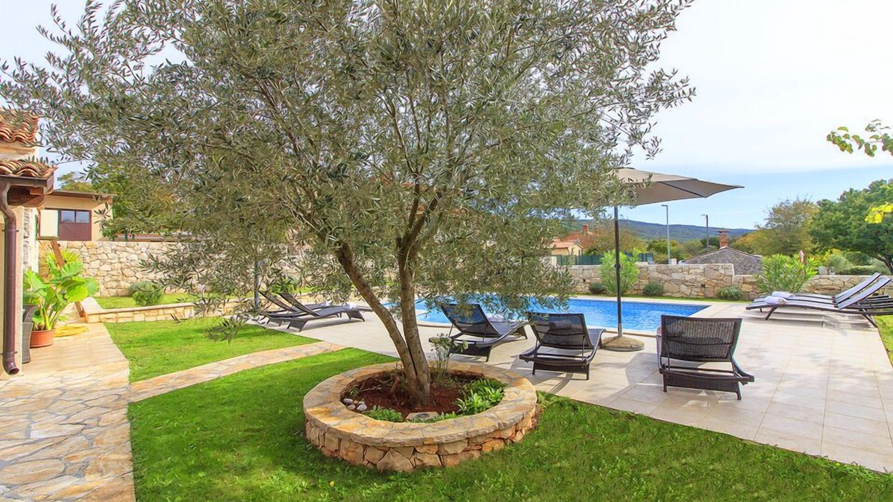 Photo of Outdoor in Brgod
